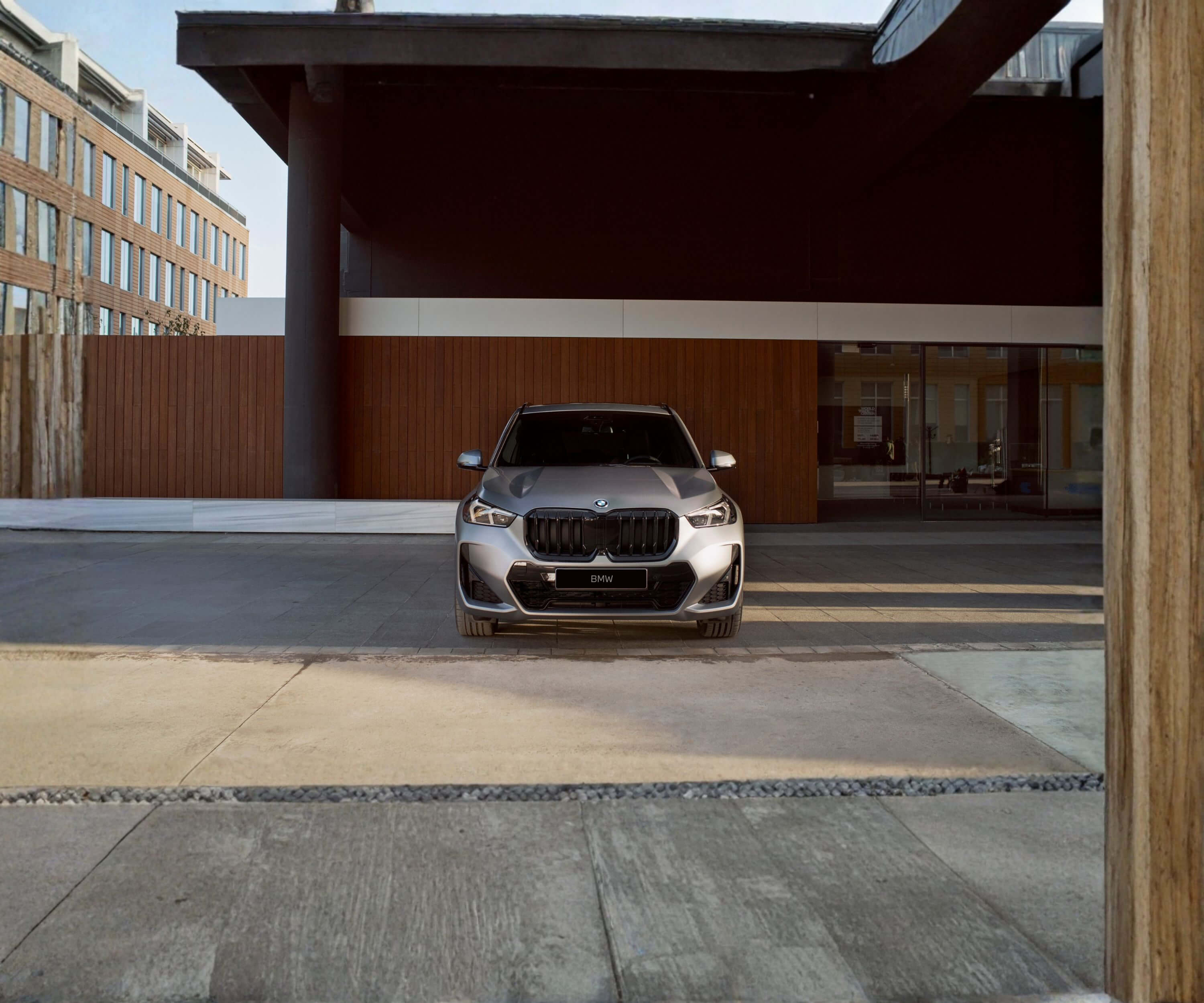 BMW i4 - IESPĒJAMS SKAISTĀKAIS ELEKTROAUTO.